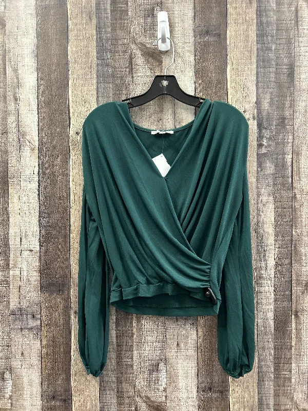 Top Long Sleeve By Haute Monde In Green, Size: L